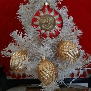 Sun & 3 Gold Oval Glass Ornaments + 30' New Vintage Gold Tinsel Garland